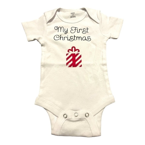 MY First Christmas Short Sleeve Bodysuit Size 3 to 6 months - Picture 1 of 2